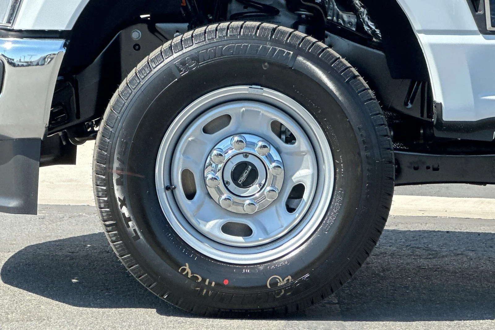 New 2026 Oxford White Ford F-250® XL image 23
