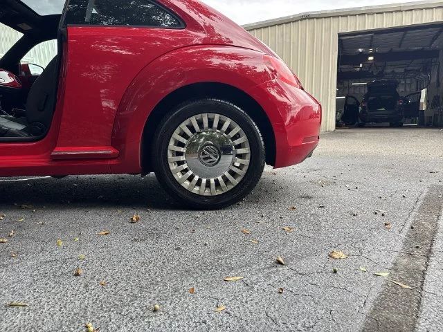 Used 2013 Red Volkswagen 2.5L image 32