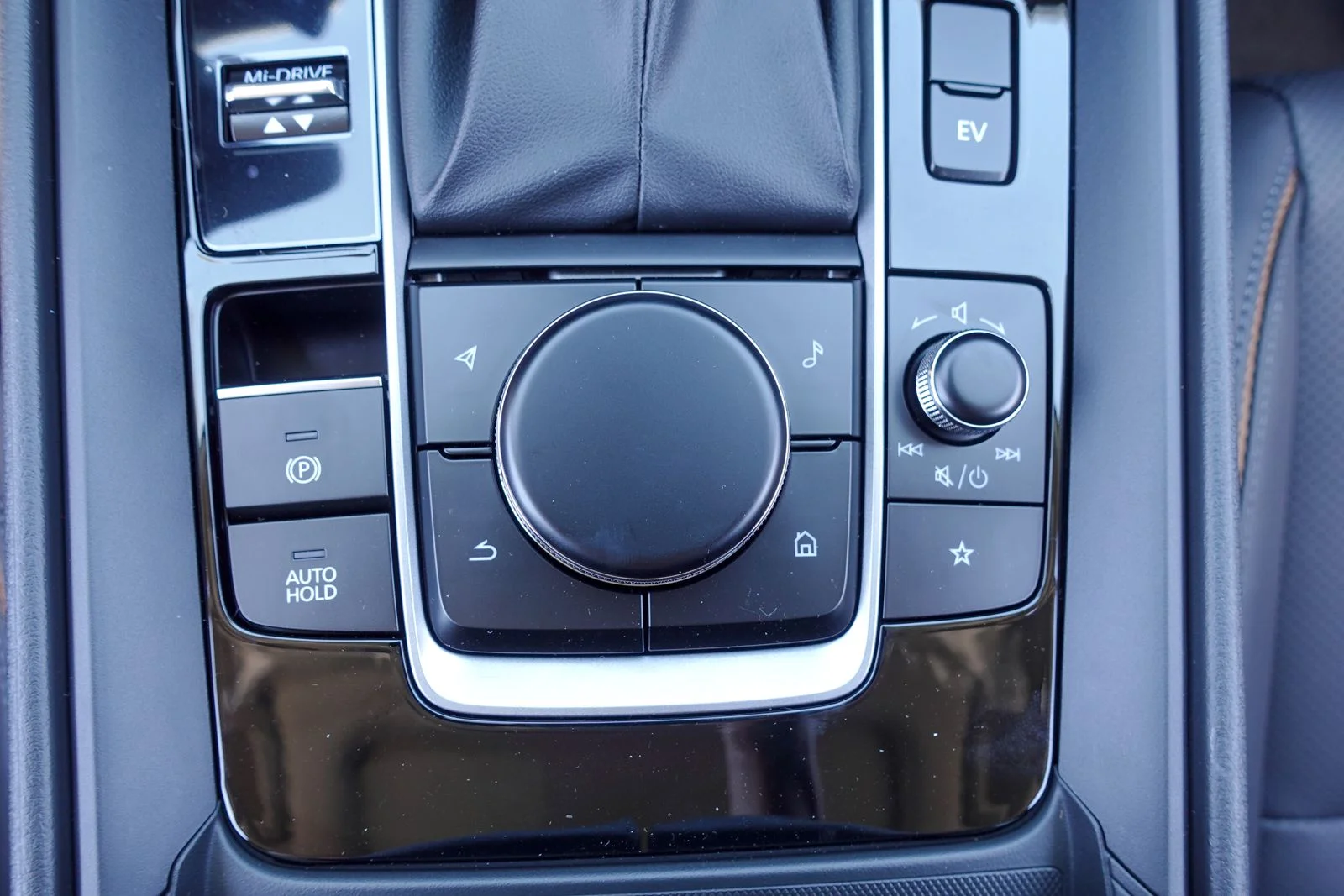 New 2026 Jet Black Mica Mazda Premium image 23