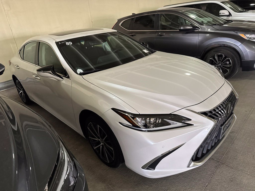 Certified Used 2025 White Lexus 350 image 2