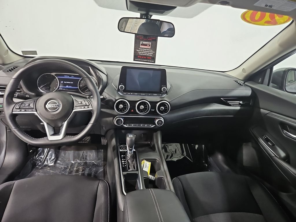 Used 2020 Gray Nissan SV image 13