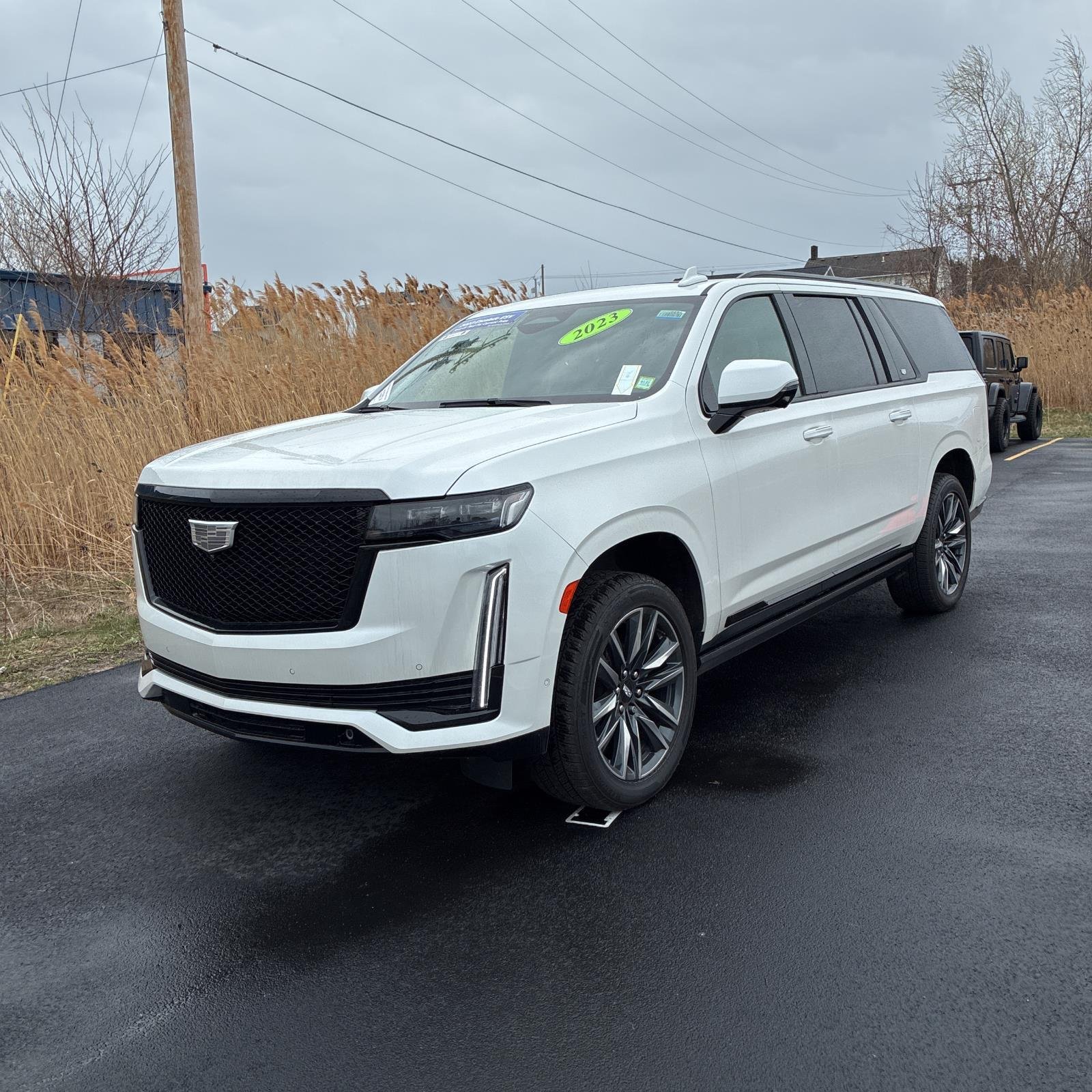 2023 Cadillac Escalade ESV 4WD Sport Platinum's photo