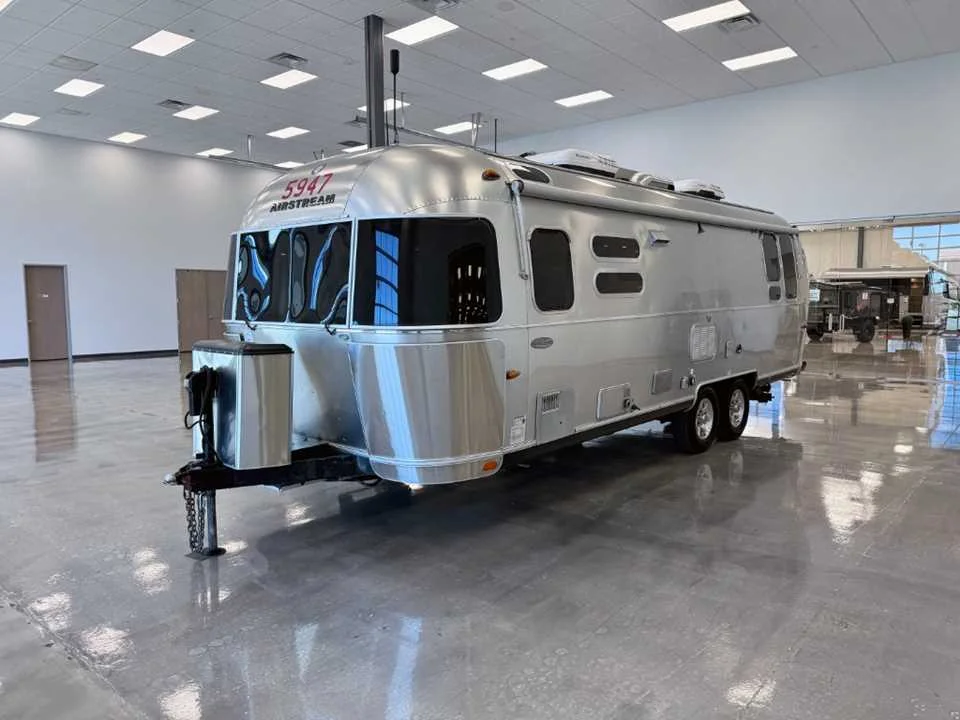 Used 2015  AIRSTREAM  image 4