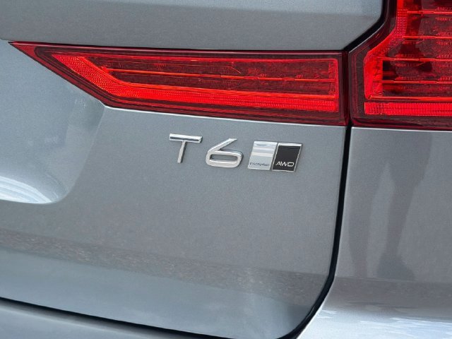 Used 2019 Gray Metallic Volvo Inscription image 47
