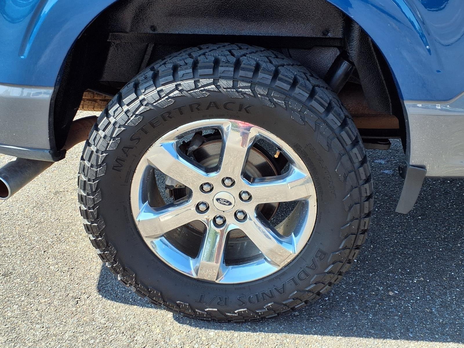 Used 2022 Blue Ford XLT image 11