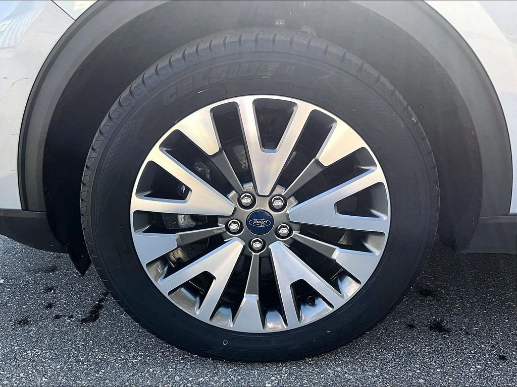 Used 2022 Blue Silver Metallic Ford Titanium image 7