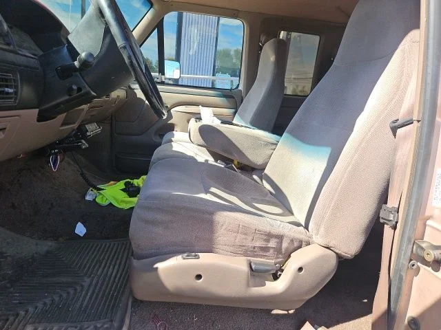 Used 1996 White Ford XL image 7