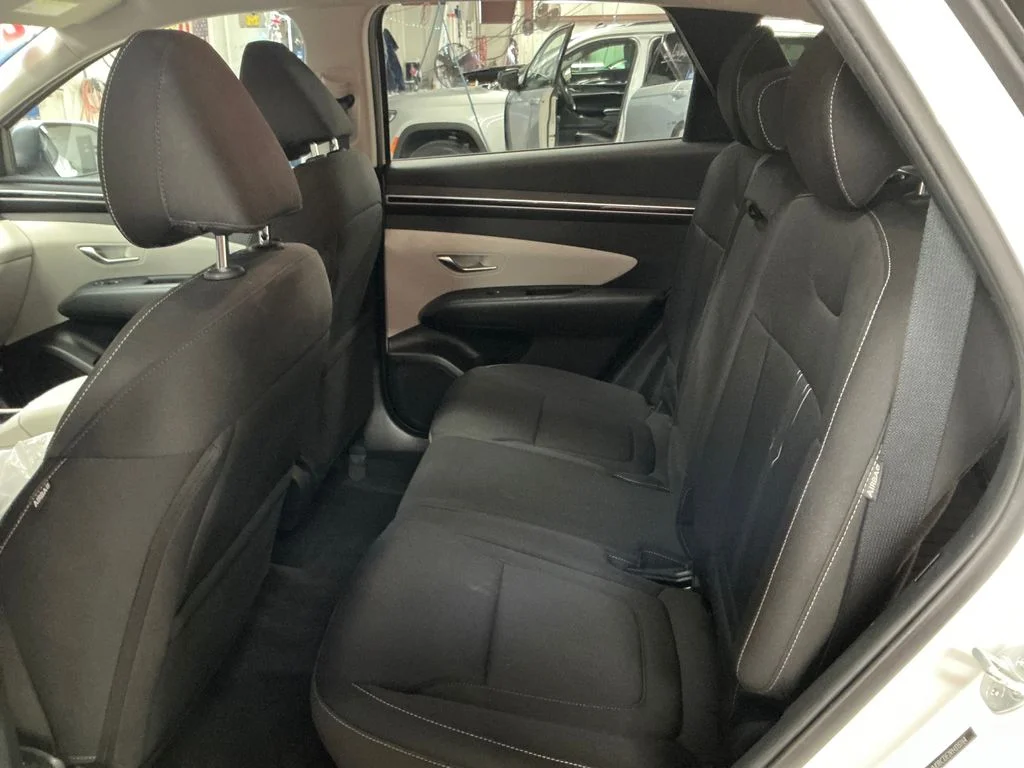 Used 2024 White Hyundai SEL image 26