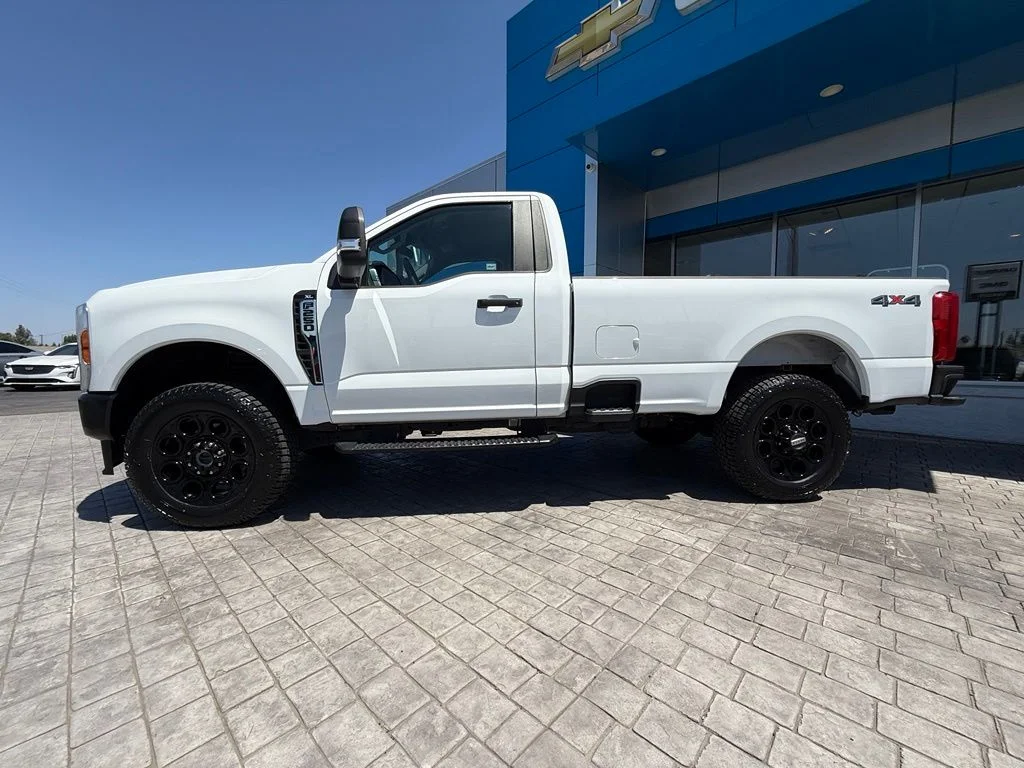 Used 2023 White Ford XL image 7