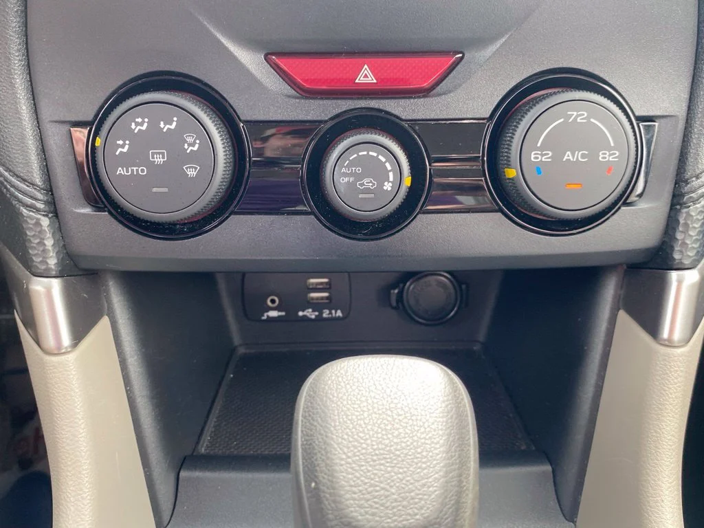 Used 2020 Blue Subaru Base image 23