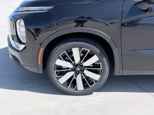 2025 Mitsubishi Outlander SE - Photo 40