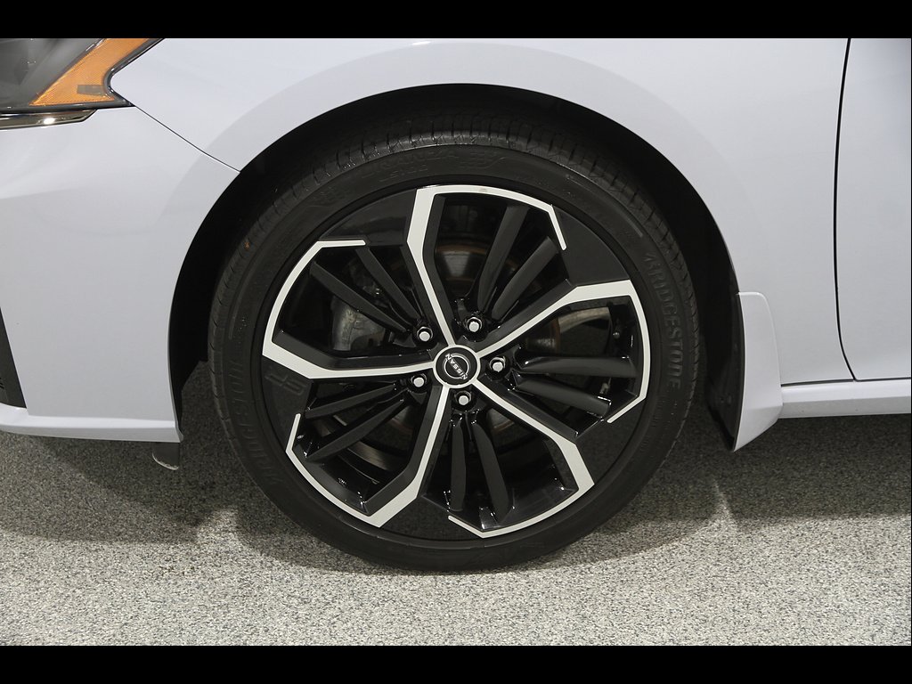 2025 Nissan Altima SR - Photo 20