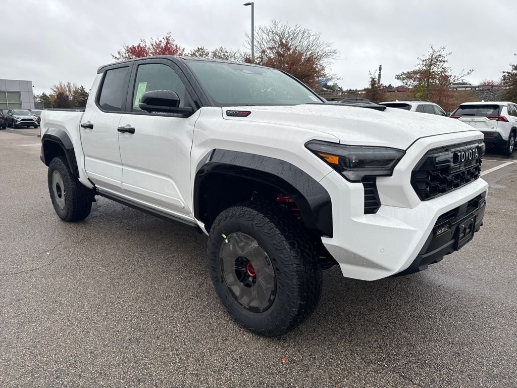 2025 Toyota Tacoma TRD Pro - Photo 10