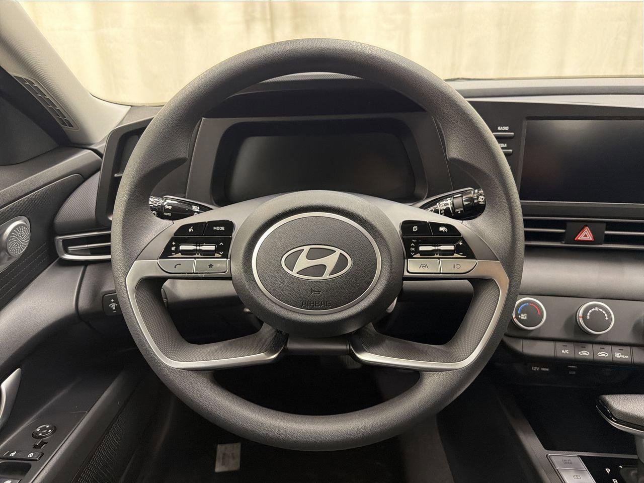 New 2026 Abyss Black Hyundai SE image 15