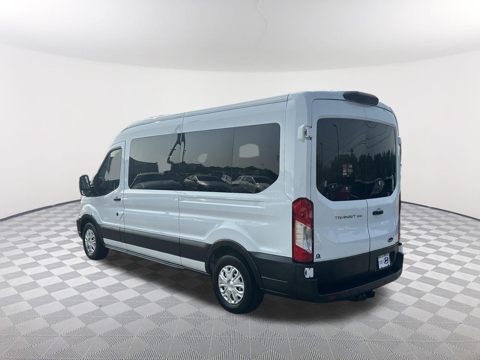 Used 2023 Oxford White Ford XL image 7