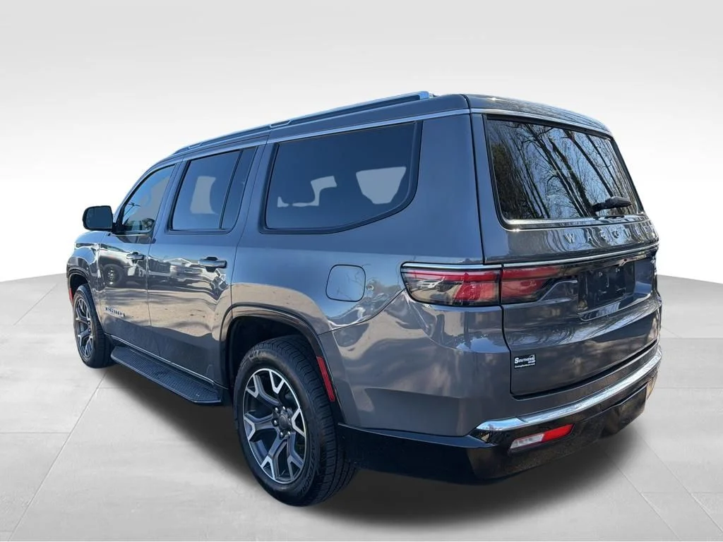 Used 2023 Gray Jeep Series III image 3