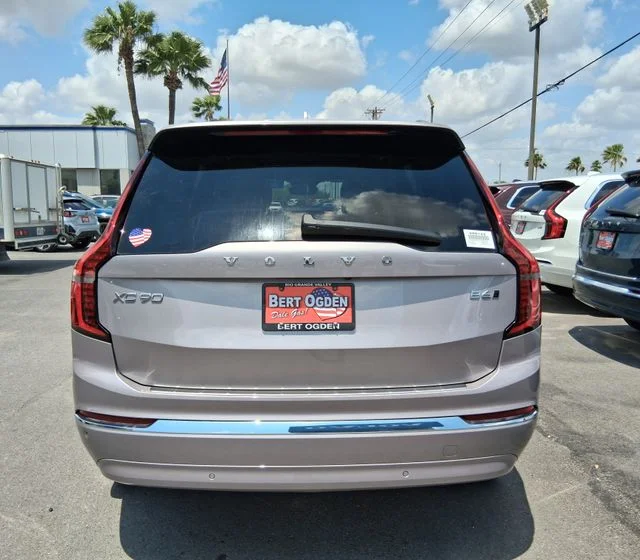 New 2026 Aurora Silver Volvo Plus image 5