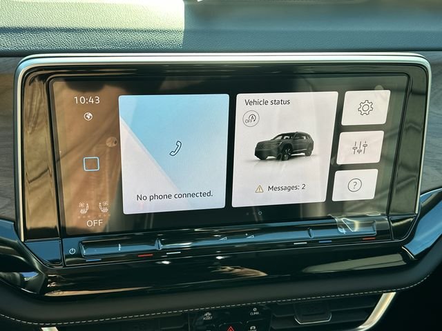 New 2026 Black Volkswagen 2.0T SE w/Technology image 32