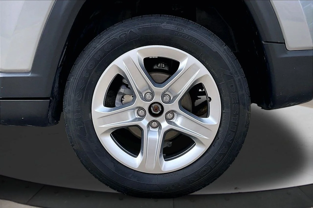 Used 2023 Silver Jeep Sport image 35