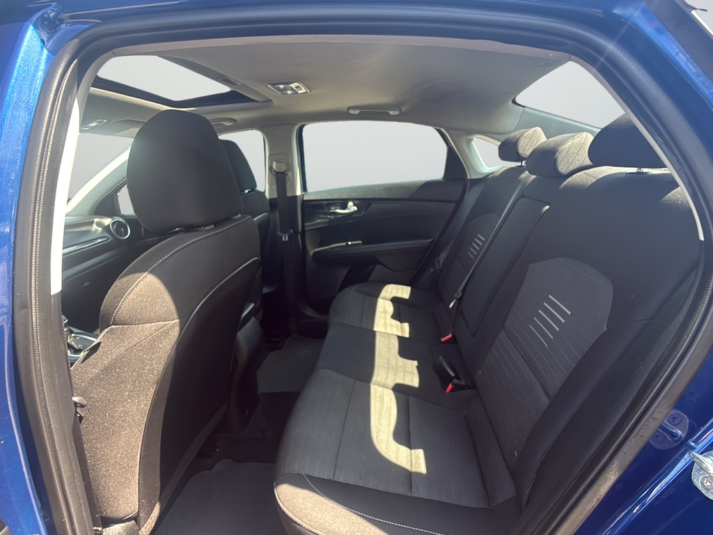 Used 2019 Blue Kia S image 28