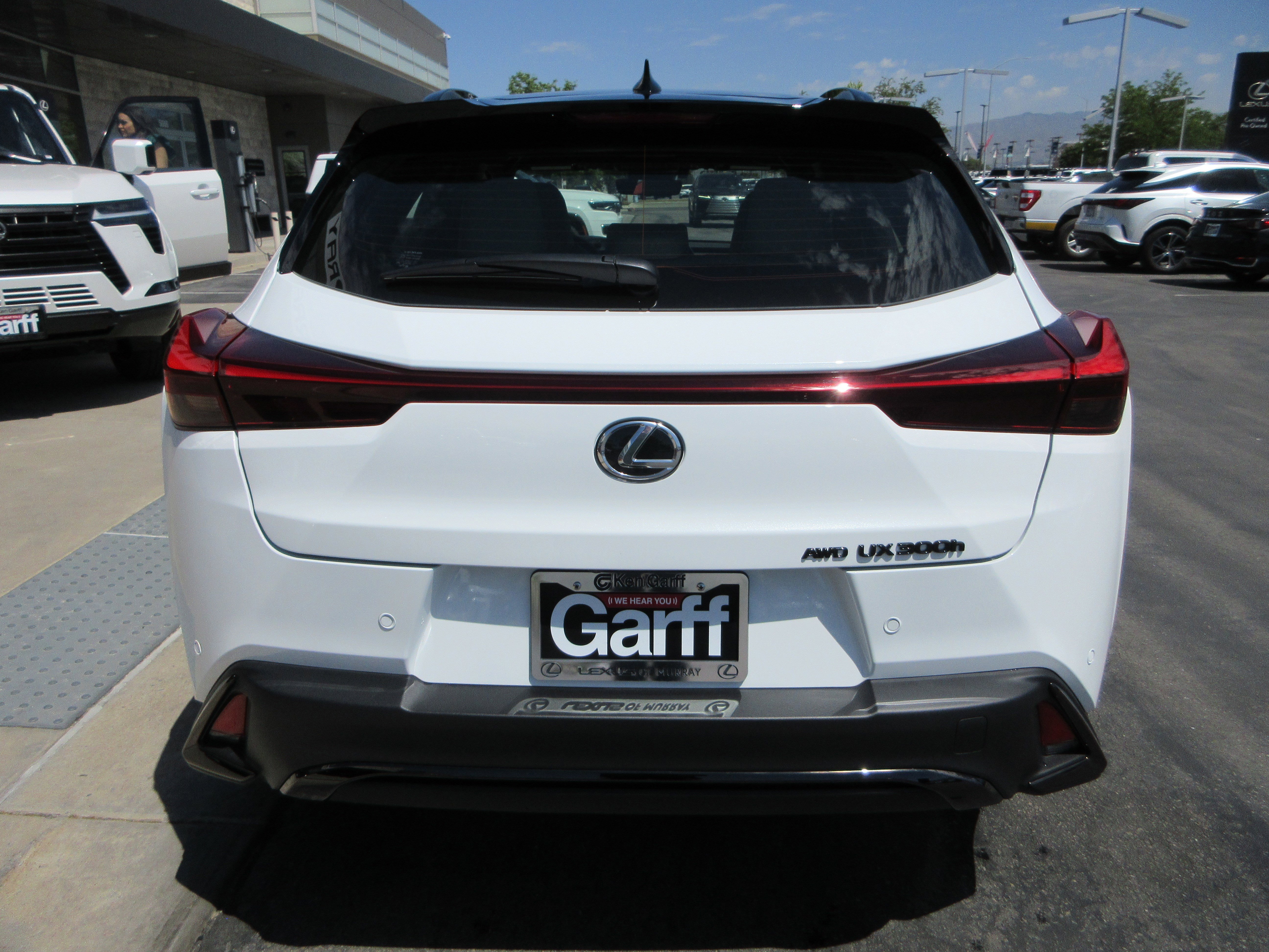 New 2026 Ultra White with Obsidian roof Lexus F SPORT DESIGN AWD image 8