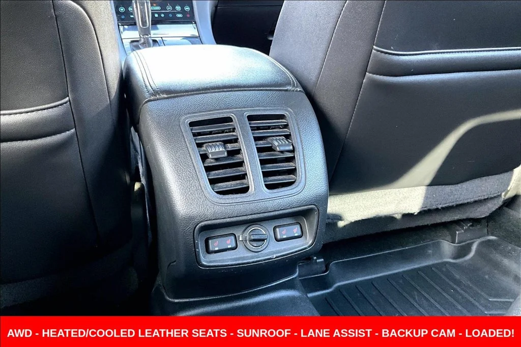Used 2016 Black Ford SHO image 10