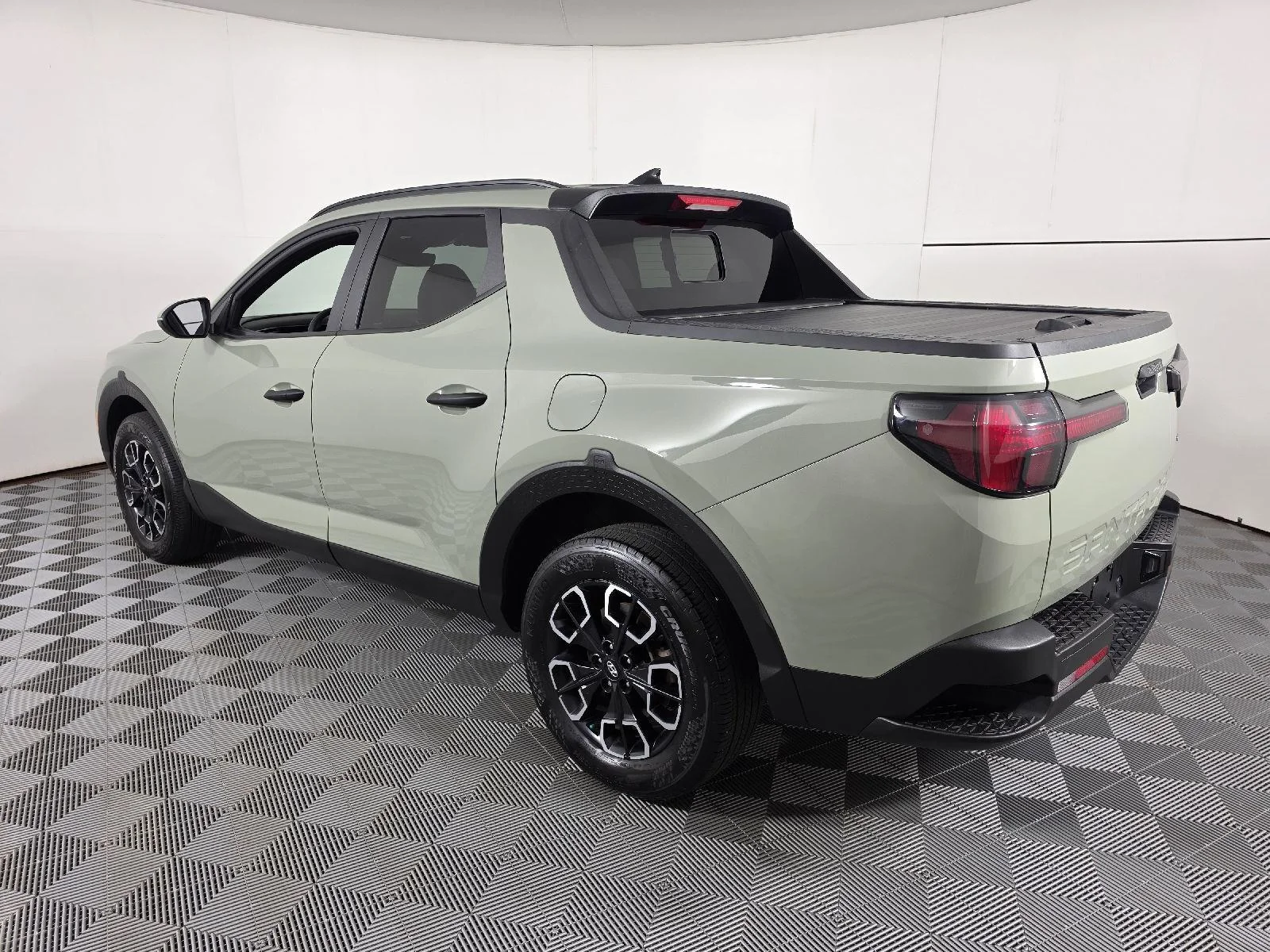 Used 2024 Sage Gray Hyundai SEL image 8