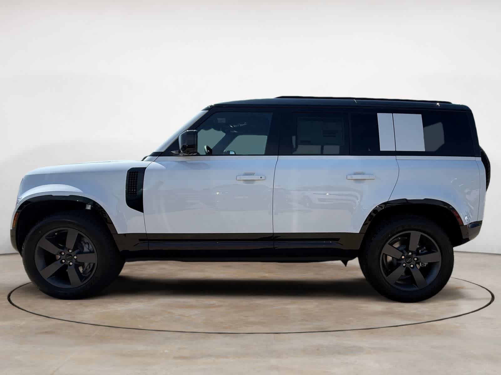 New 2026 Fuji White Land Rover X-Dynamic SE image 2