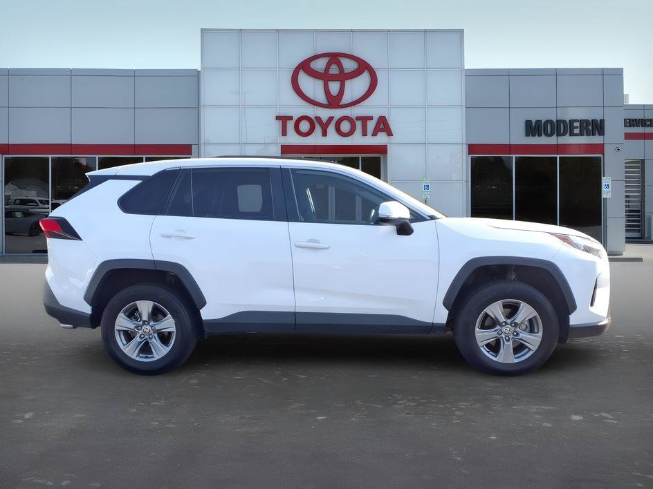 Used 2024 Ice Cap Toyota XLE image 6