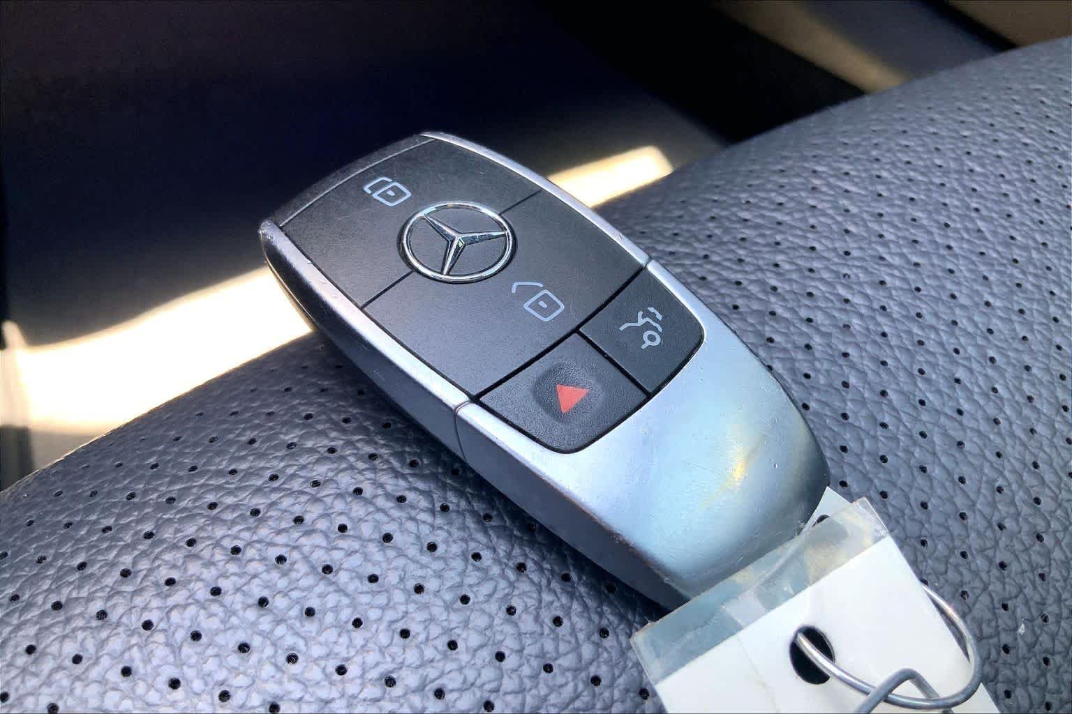 Used 2019 Black Mercedes-Benz C 300 image 15