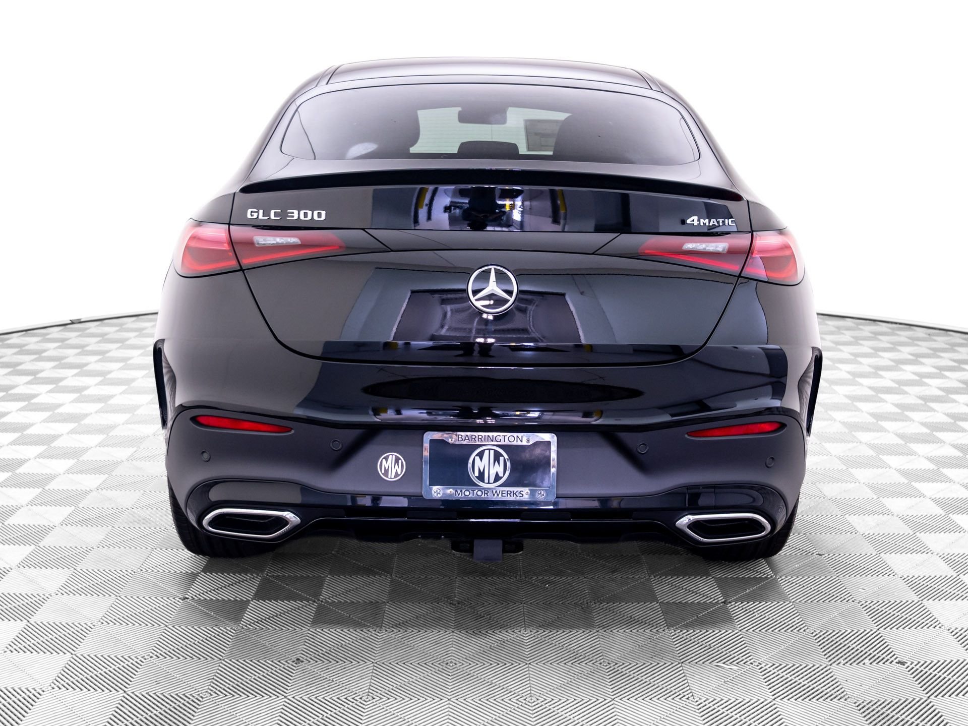 New 2027 Black Mercedes-Benz GLC 300 image 4