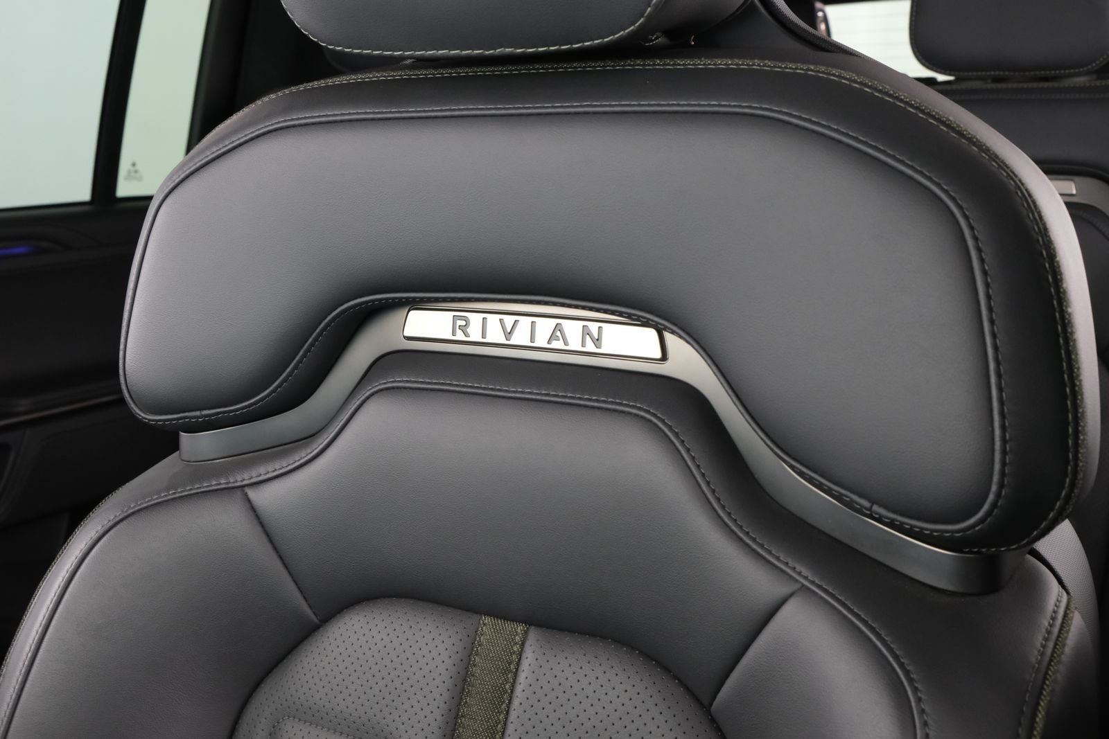 Used 2023 Midnight Rivian Adventure image 30