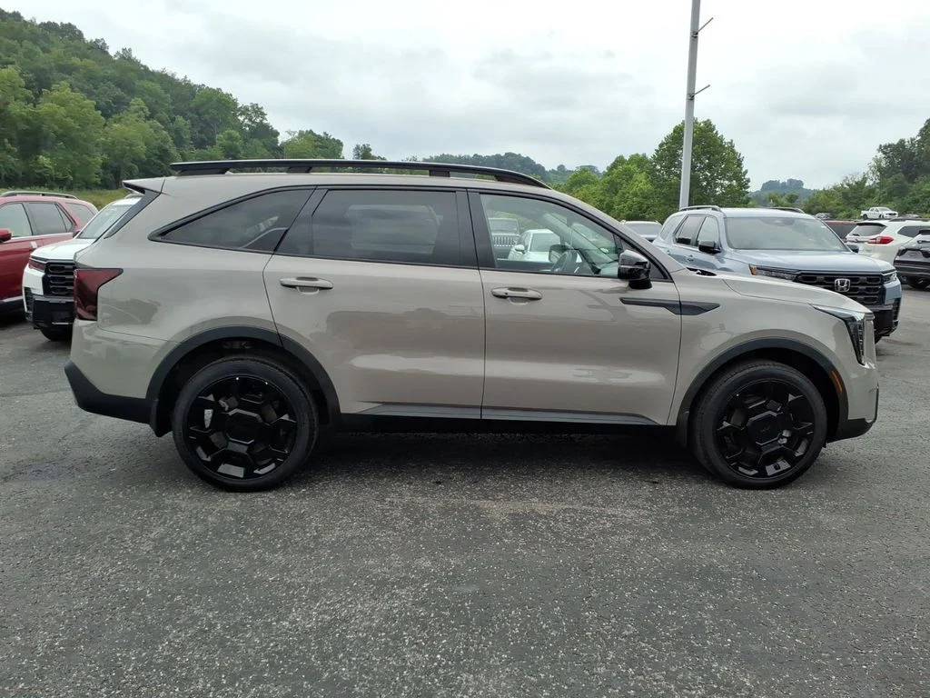 Used 2025 Brown Kia X-Line EX image 8