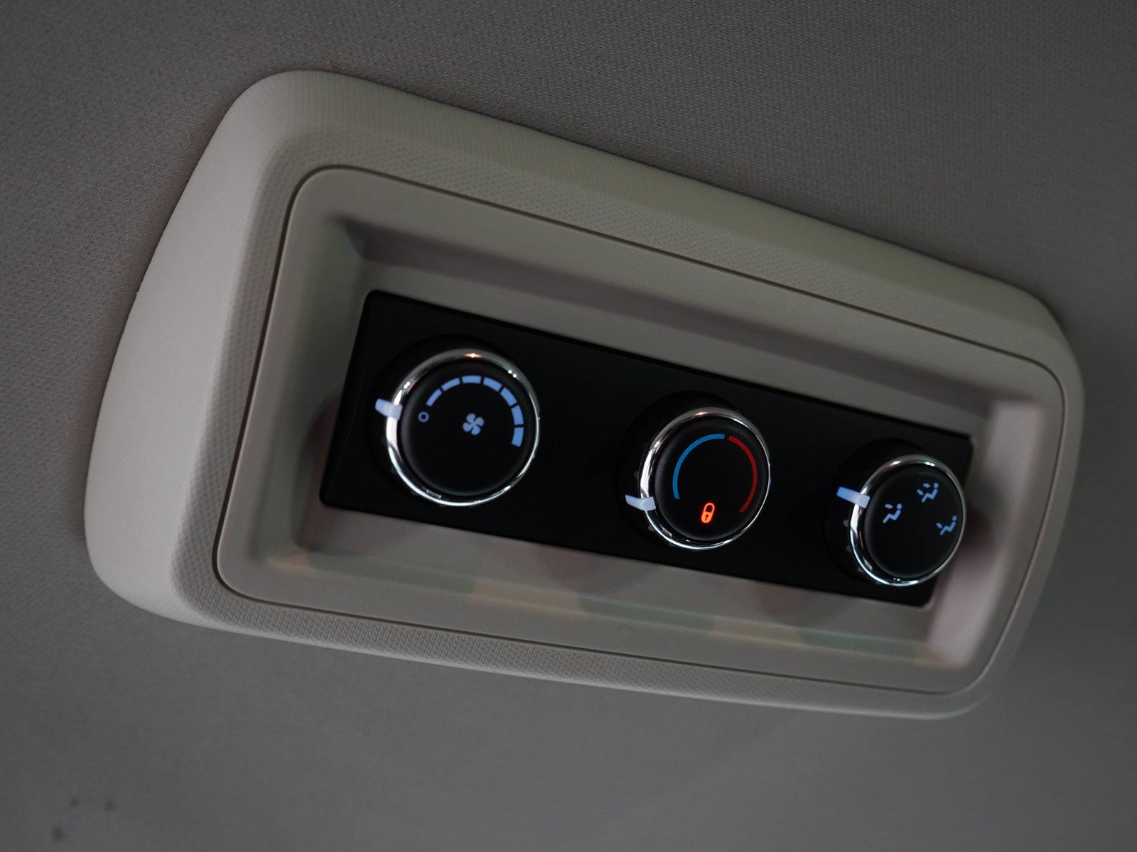 Used 2015 Redline 2 Coat Pearl Dodge Sxt image 17