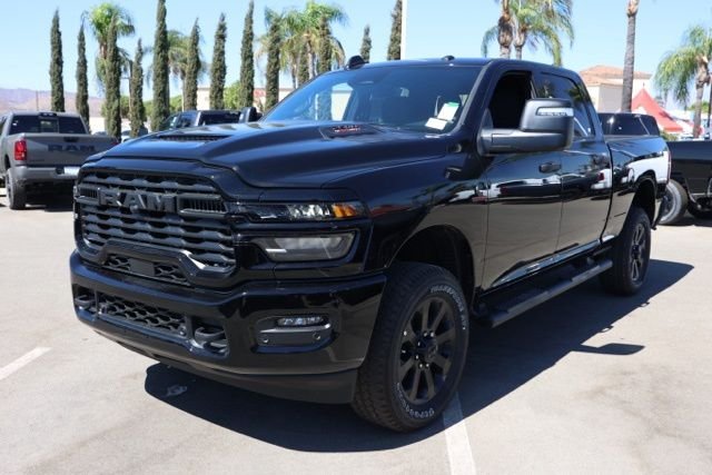 New 2026 Diamond Black Crystal Pearl-Coat Exterior Paint RAM Tradesman image 7