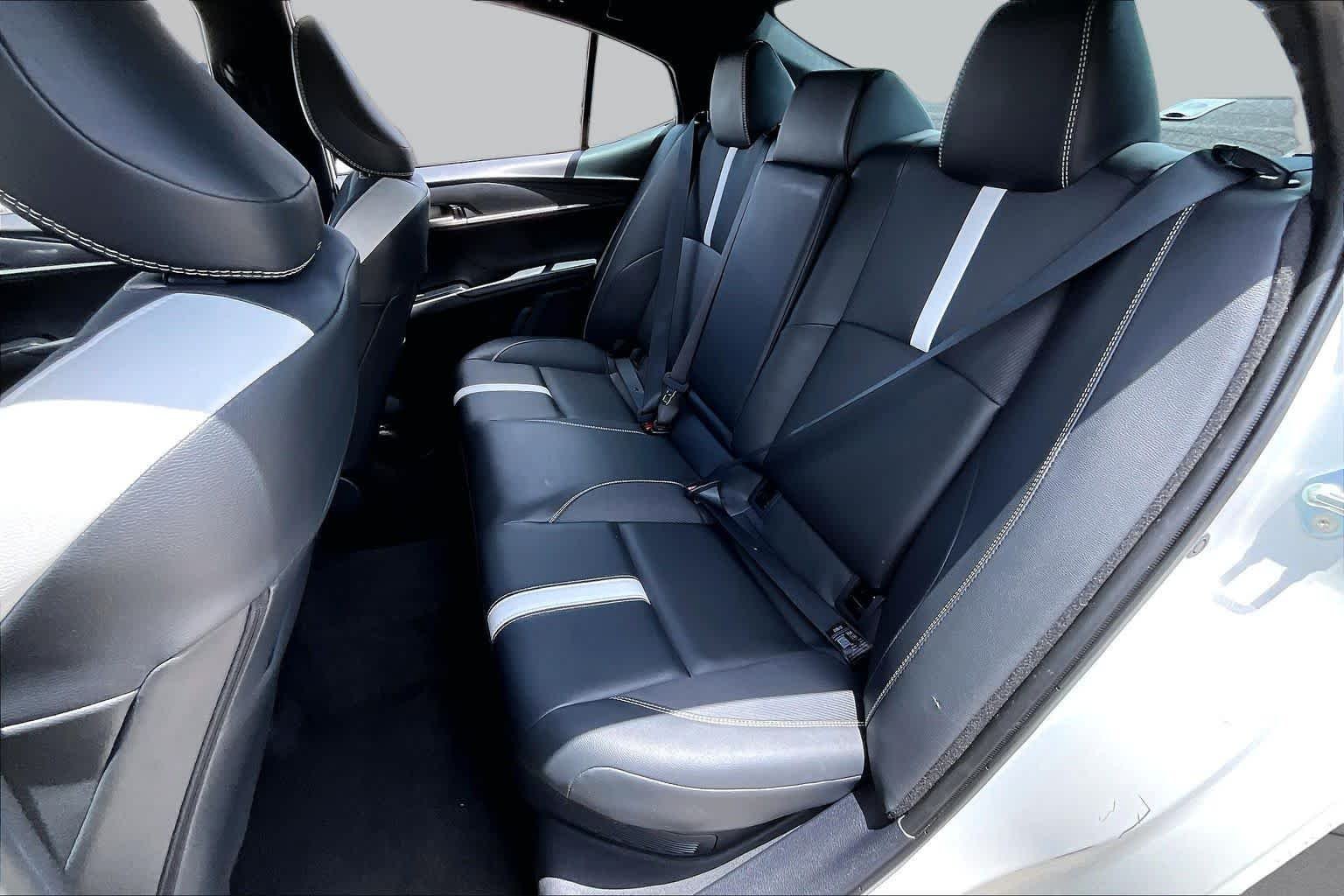 Used 2025 Ice Cap Toyota SE image 19