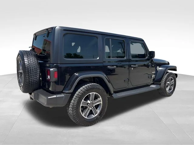 Used 2023 Black Jeep Sahara image 7