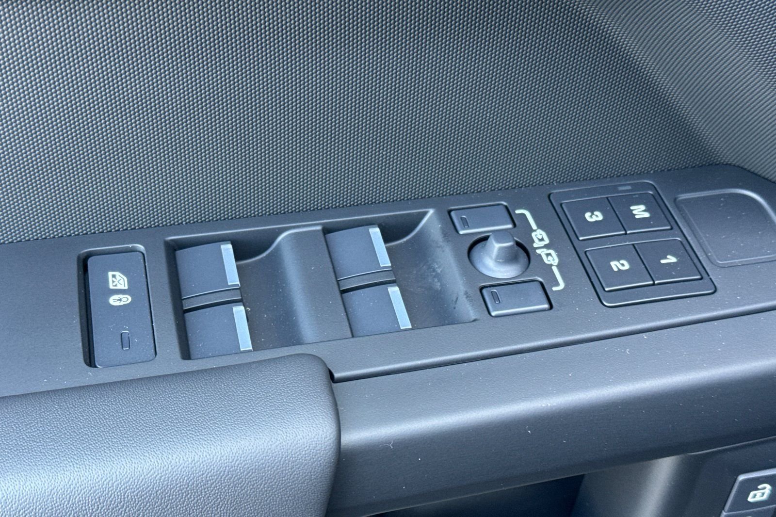New 2026 Gondwana Stone Land Rover X-Dynamic SE image 11