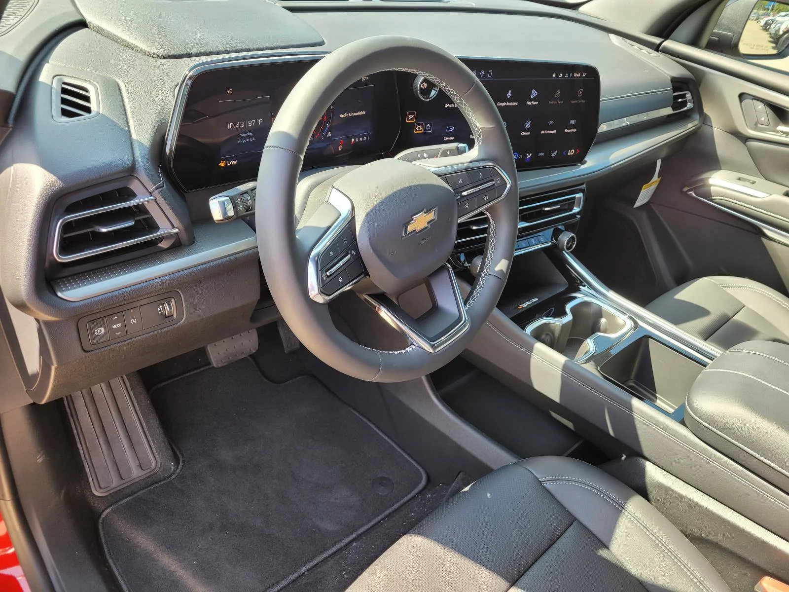 2027 Chevrolet Traverse LT - Photo 18