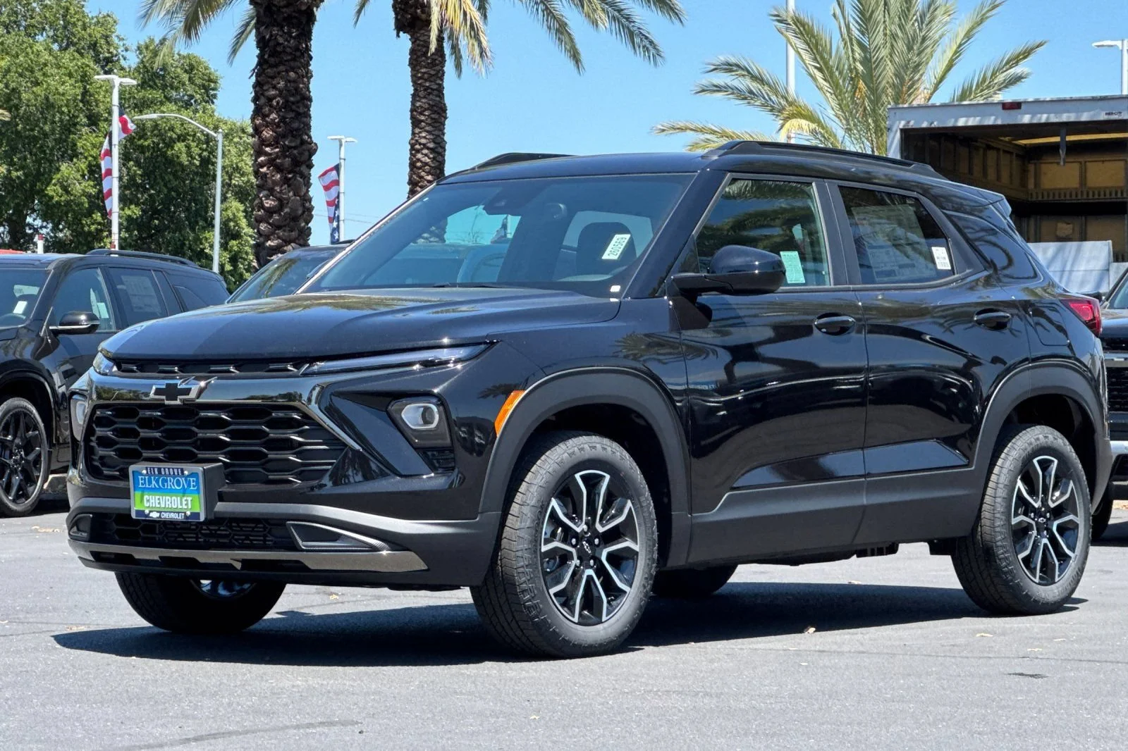 New 2026 Mosaic Black Metallic Chevrolet ACTIV image 7