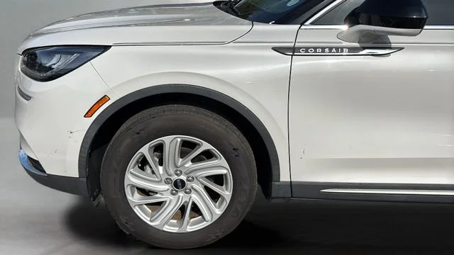 Used 2022 White Lincoln Standard image 31