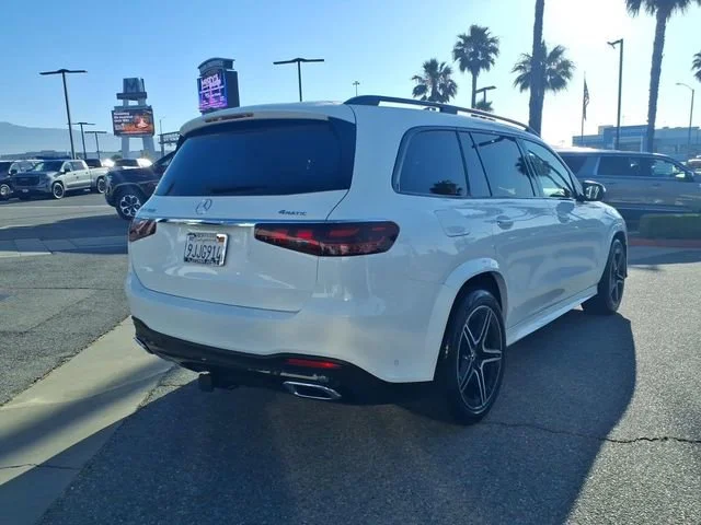 Used 2024 White Mercedes-Benz 4MATIC® image 4