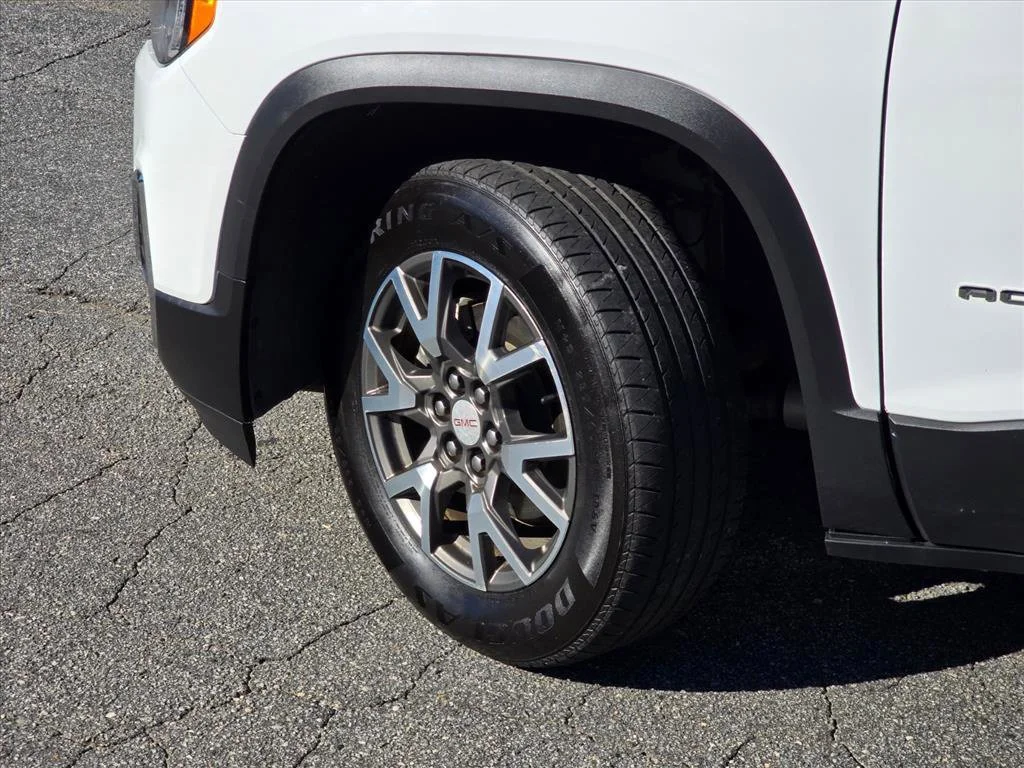 Used 2023 SUMMIT WHITE GMC SLT image 25