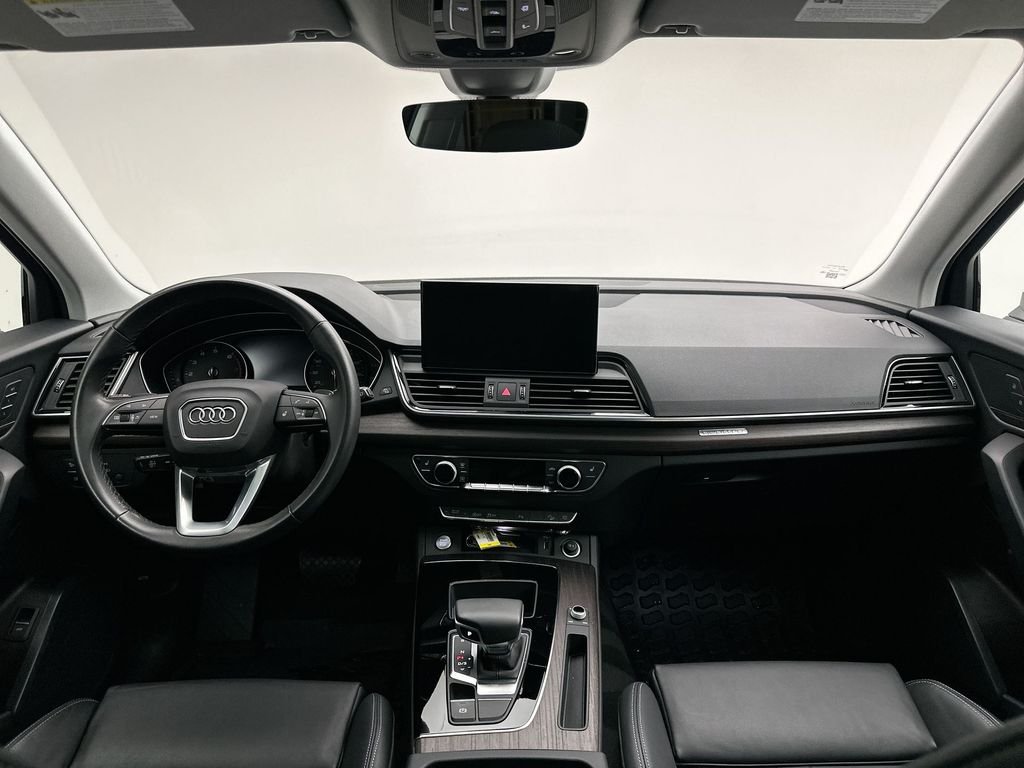 Used 2024  Audi 45 S line Premium image 20