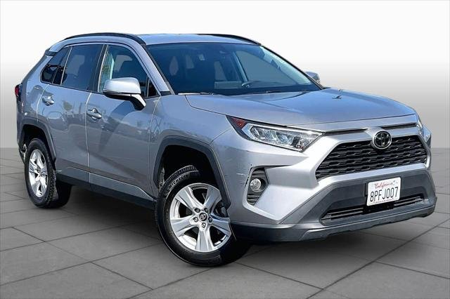 Certified Used 2020 SILVER SKY METALLIC Toyota  image 2