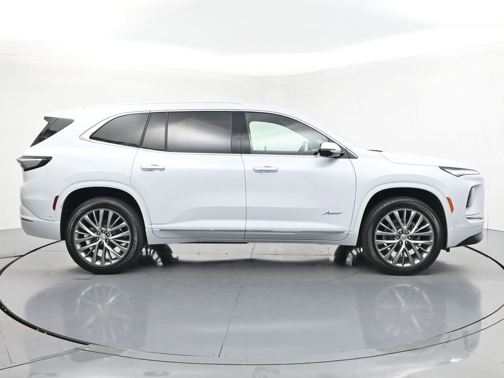 New 2026 Iridescent White Tricoat Buick Avenir image 6