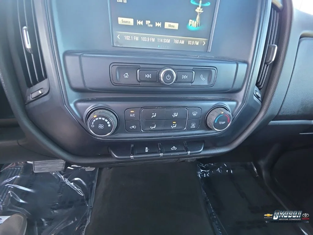 Used 2018 Black Chevrolet Custom image 14