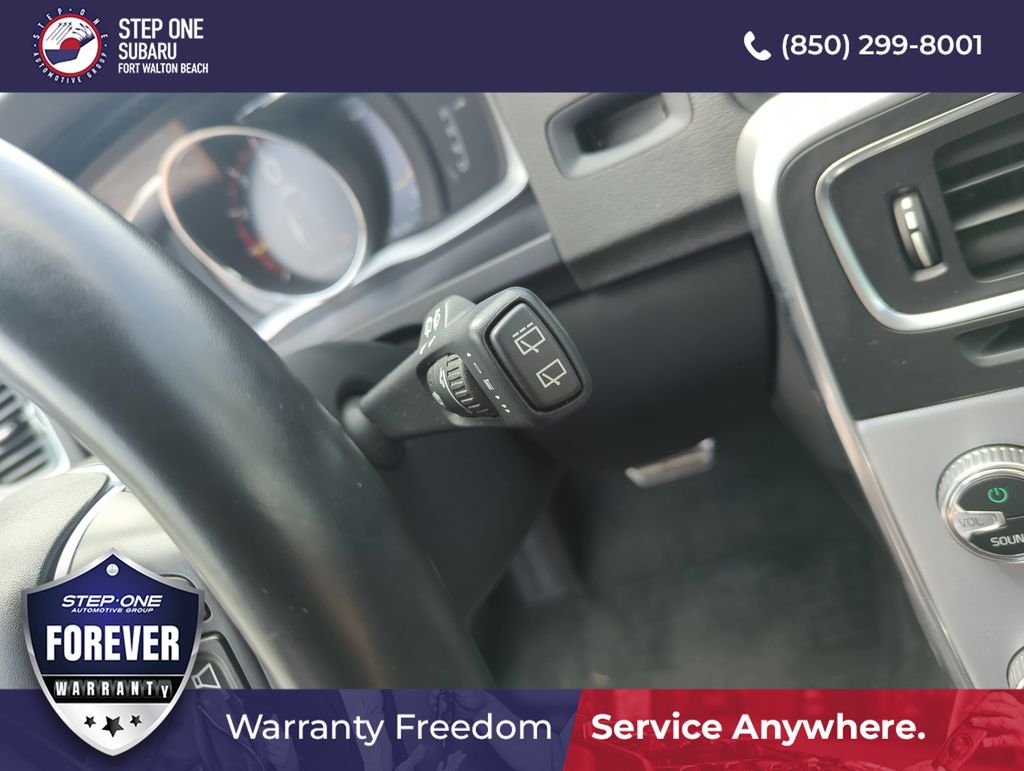 Used 2018 Black Volvo T5 image 24