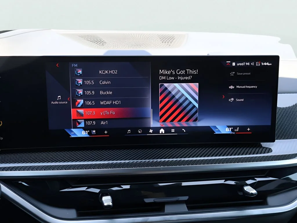 Used 2026 Alpine White BMW M60i image 23