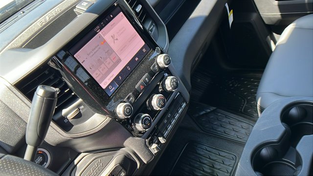 2026 RAM 3500 Chassis Tradesman - Photo 24